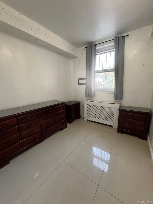 Building Photo - 47-05 90th St