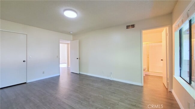 Building Photo - 719 Briarwood Ln