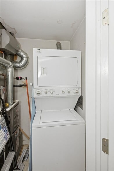 Building Photo - 501 N Wells St