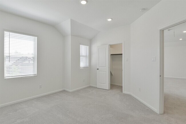Building Photo - 4261 Waterlily Spg Wy