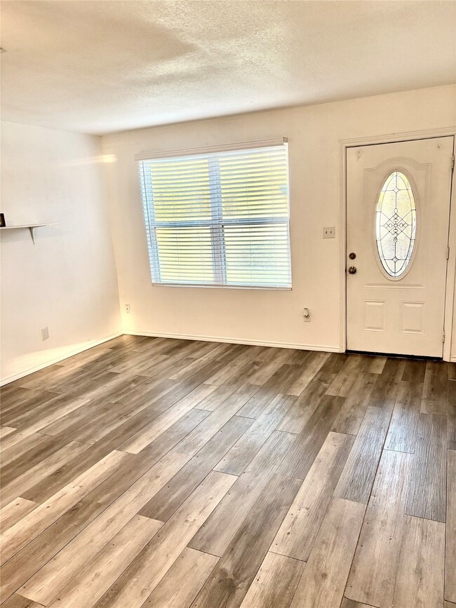 Building Photo - 9822 Candy Ct