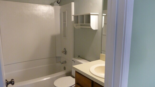 Building Photo - 2 Bedroom Townhouse with Two-Car Garage
