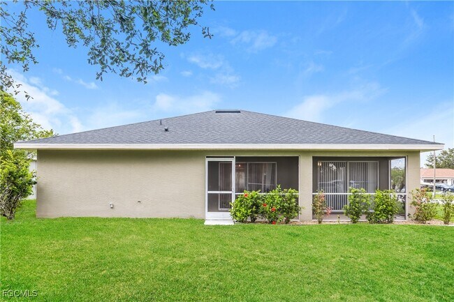 Building Photo - 1735 Boca Chica Ave