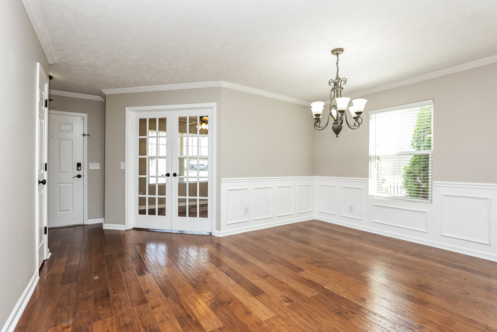 Building Photo - 5823 Roxbury Dr