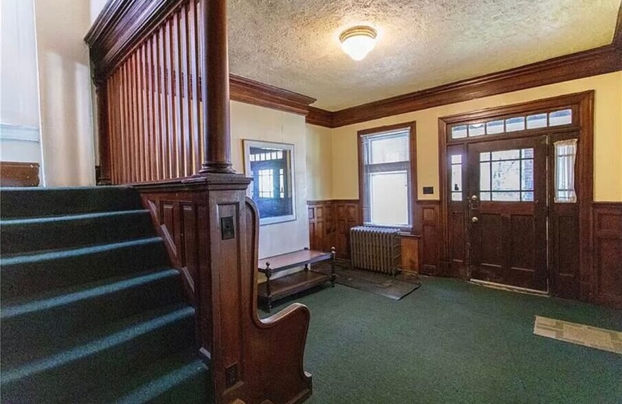 Building Photo - 5432 Baywood St