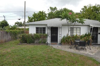 Building Photo - 2567 15th Ave N