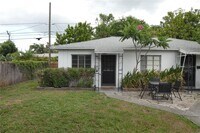 Building Photo - 2567 15th Ave N