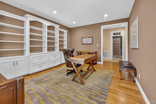 Building Photo - 237 Golf Course Trail