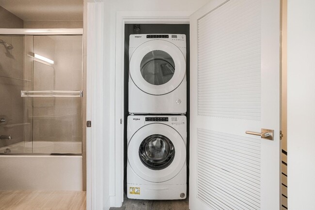 Building Photo - 3308 Mentone Ave