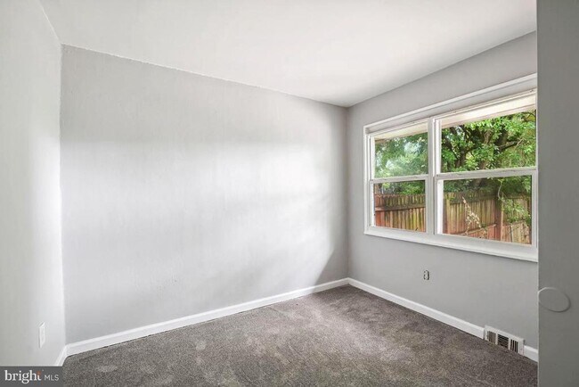 Building Photo - 8114 Allendale Dr
