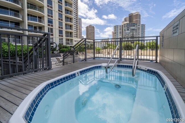 Building Photo - 1717 Ala Wai Blvd