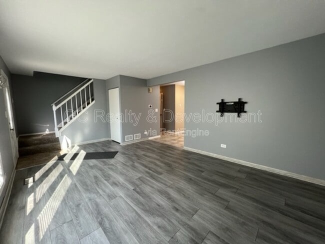 Building Photo - 12 Wild Rose Ct