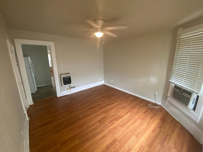 Building Photo - 326 N Philadelphia Ave