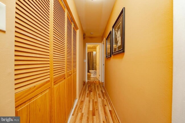 Building Photo - 254 Vail Ct
