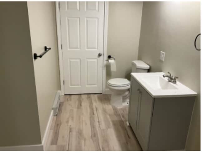 Building Photo - 24 Main St