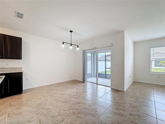 Building Photo - 5817 Arboretum St