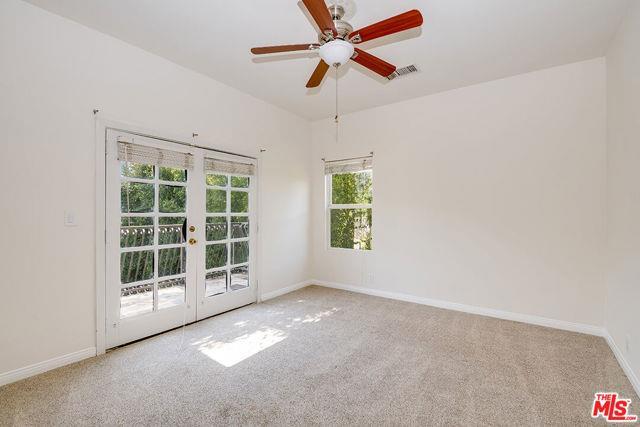 Building Photo - 15242 La Maida St