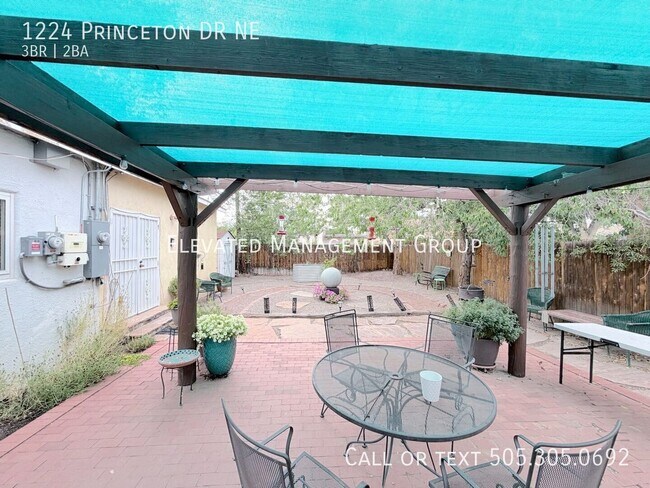 Building Photo - 1224 Princeton Dr NE