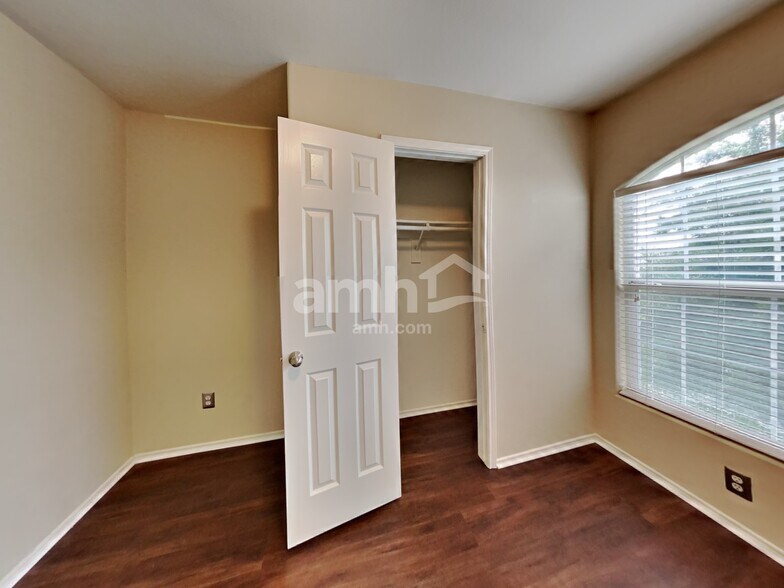 Building Photo - 3803 Dogwood Trl