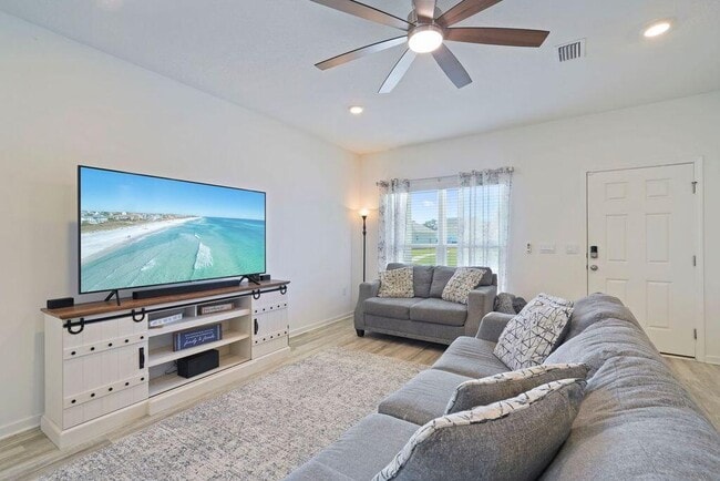 Building Photo - 51 Woodsorrel St