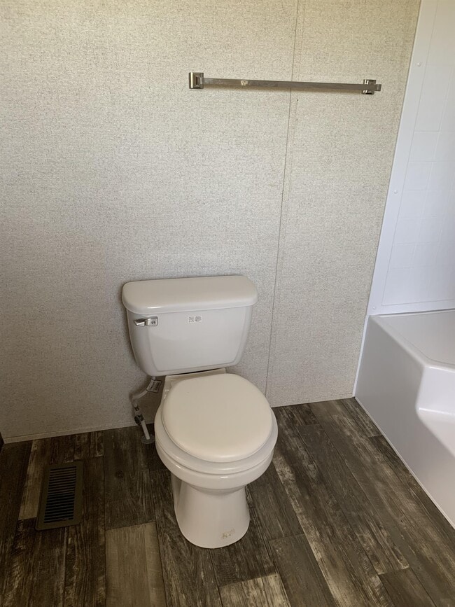 Building Photo - 189 Zackary St