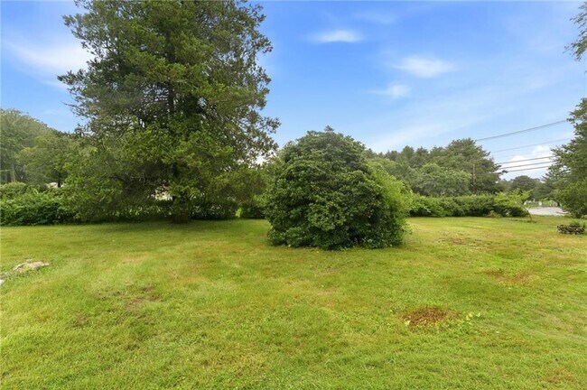 Building Photo - 1552 Kingstown Rd