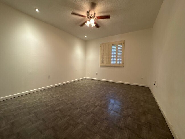 Building Photo - 4800 N Stanton St