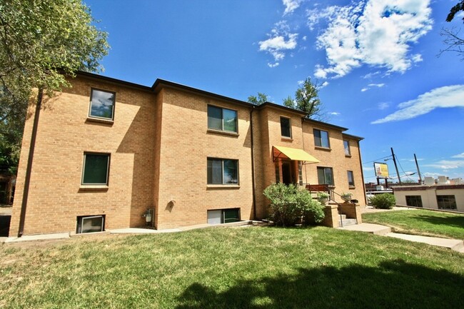 Building Photo - 1530 Kearney St
