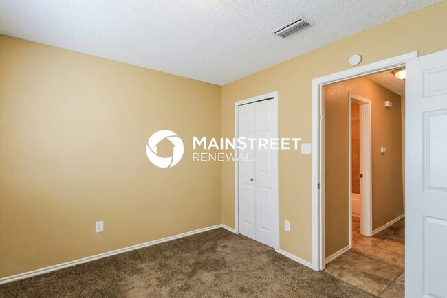 Building Photo - 934 Sanders Dr