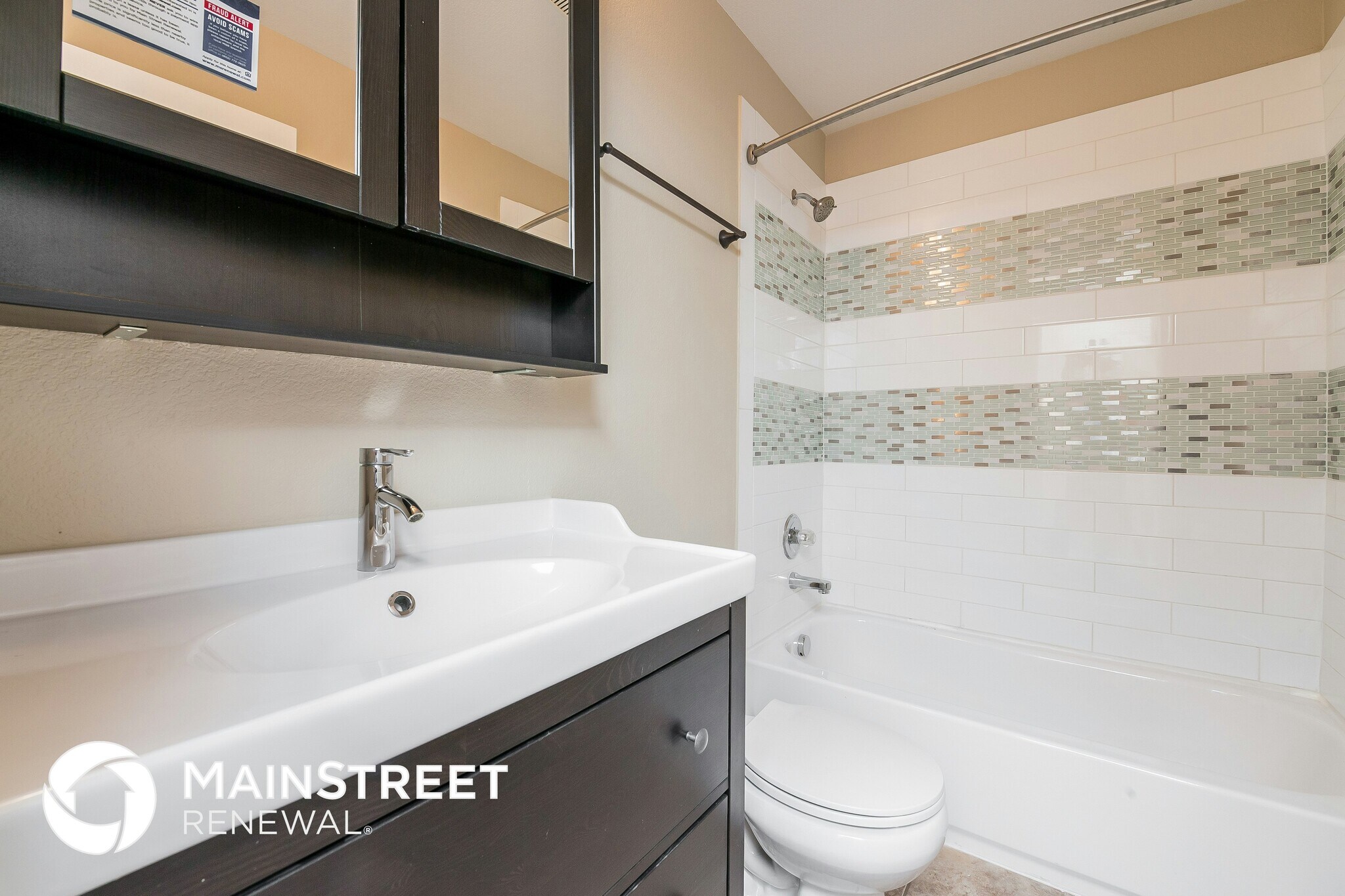 Building Photo - 13872 Lilac St