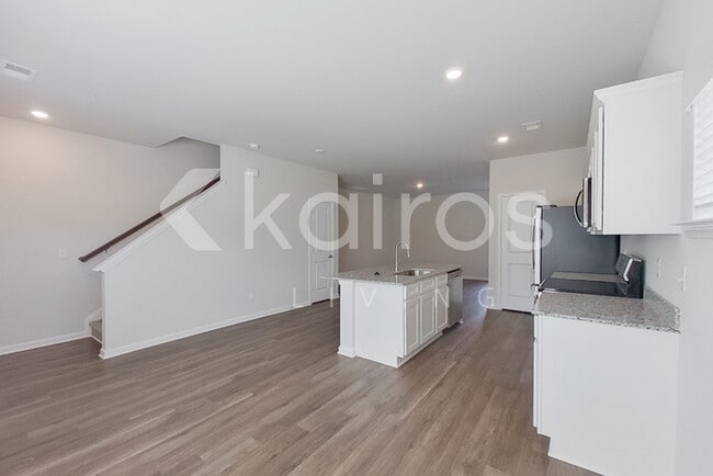 Building Photo - 2579 Banyon Cir