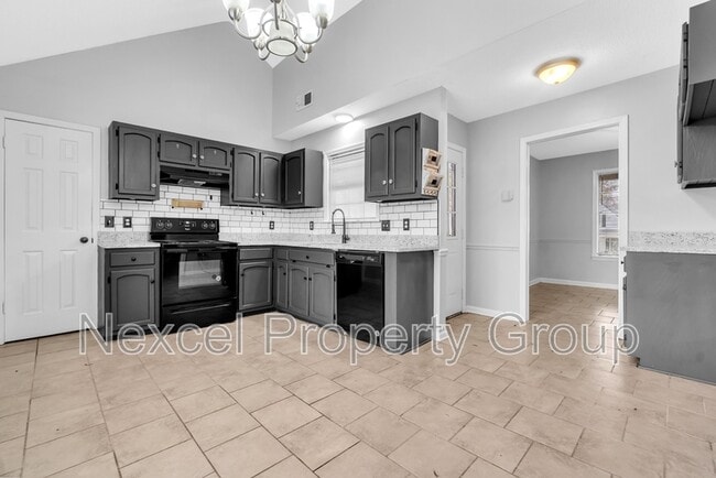 Building Photo - 5809 Lee's Crossing St