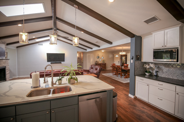 Building Photo - 3006 Albin Dr