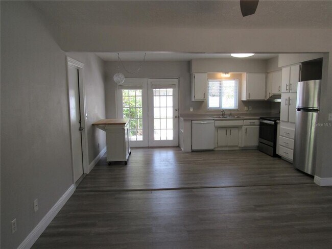 Building Photo - 2067 Timber Ln
