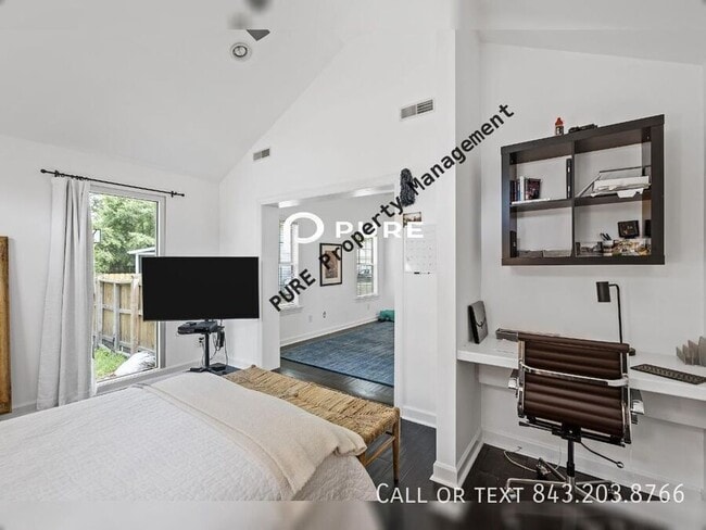 Building Photo - 1985 Gray Battery Ct