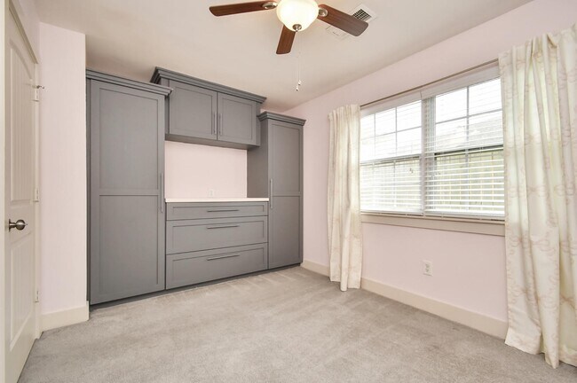 Building Photo - 4274 Bethel Blvd