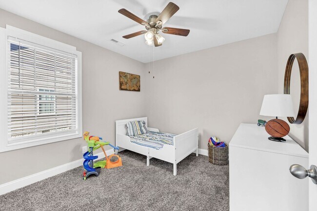 Building Photo - Cute Home in Quiet Area ready to Call Home Today!
