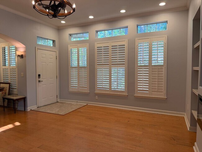 Building Photo - The Preserve at Indigo Run - First Floor with Garage and Screened Porch!