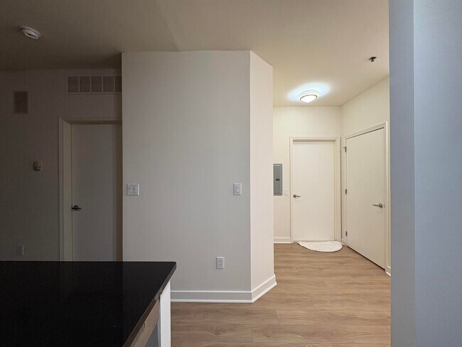 Building Photo - 24 Ave at Port Imperial