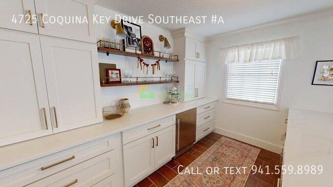 Building Photo - 4725 Coquina Key Dr SE