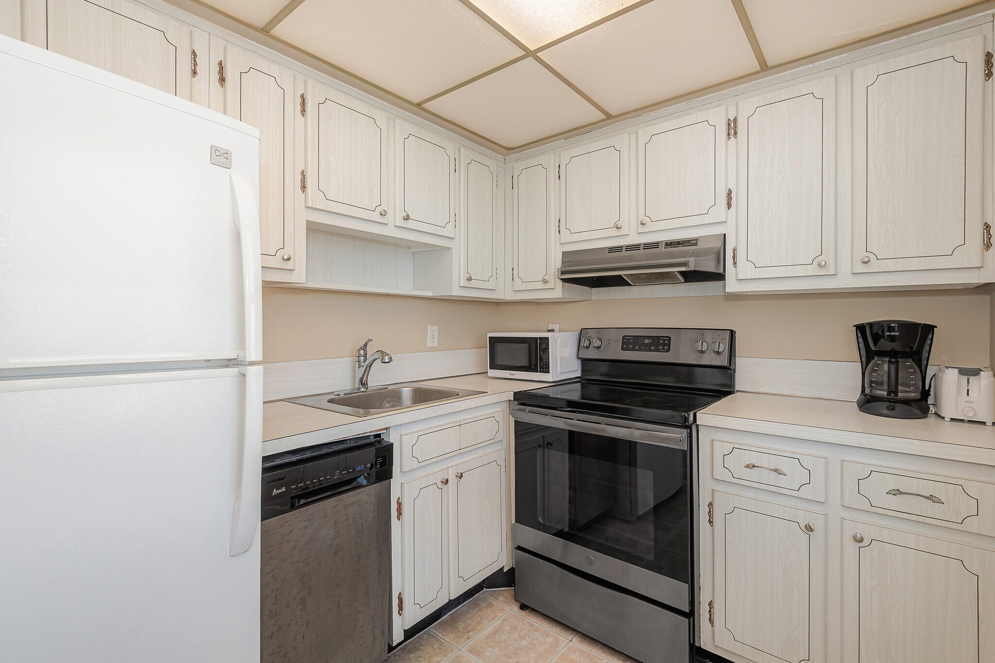 Building Photo - 710 N Ocean Blvd