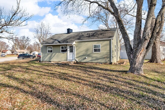 Building Photo - 420 Douglas Dr