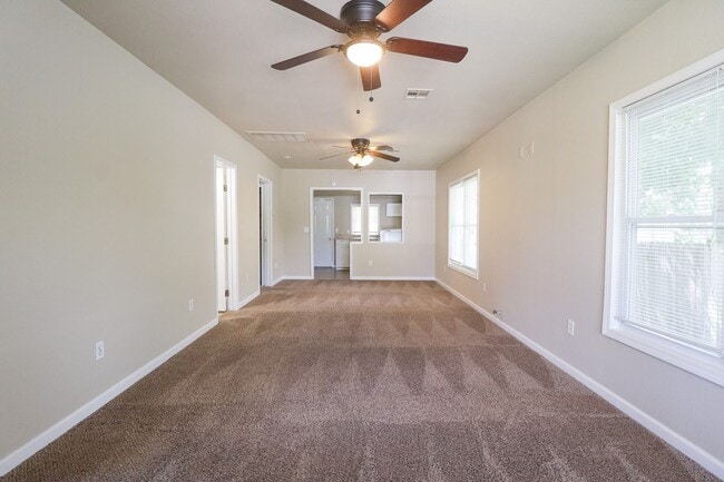 Building Photo - S 55th West Ave Duplex