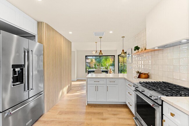 Building Photo - 44350 Michigan Ct