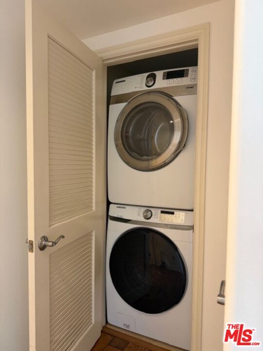 Building Photo - 8238 W Manchester Ave