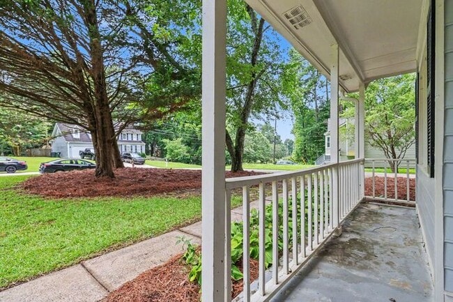 Building Photo - 3BR/2BA Ranch Home in Great School District Near Mall of Georgia!