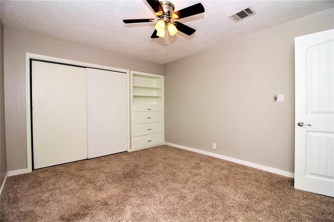 Building Photo - 7 Woody Creek Dr