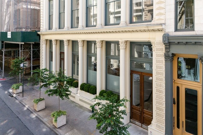 Building Photo - 55 White St