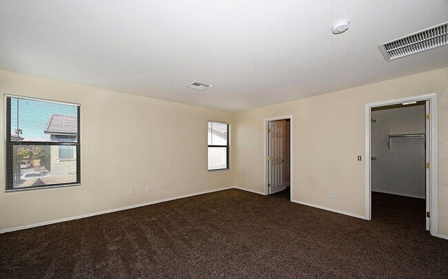 Building Photo - BEAUTIFUL 3 BEDROOM PLUS HUGE LOFT  for RENT