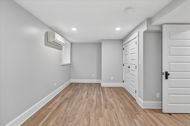 Building Photo - 1705 NW 25th Ave